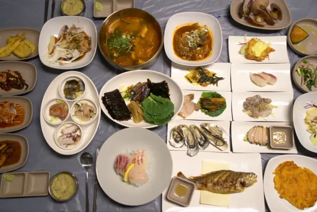 “먹는 여행”하면 이곳? 경남 대표음식 25가지 추천