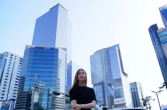 “초호화 호텔? 그닥…” 서울 출장온 외국인의 진짜 속내는