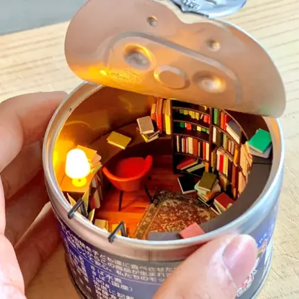 통조림 뚜껑 열자 아늑한 도서관이… 日 미니어처 어디까지?