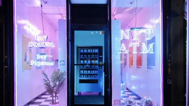 “색깔과 파티 비둘기?” 뉴욕에 등장한 세계 최초 NFT 자판기