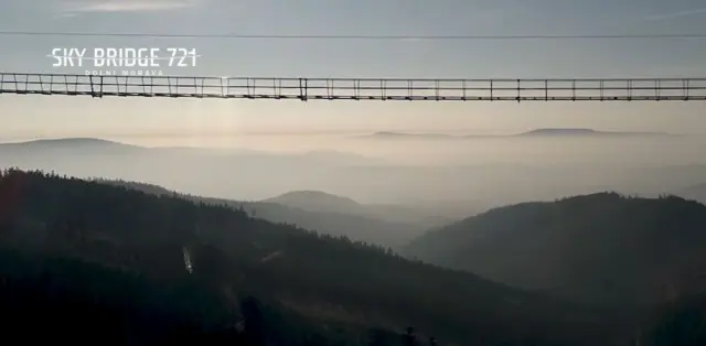 체코 산맥에 등장한 세상에서 가장 긴 흔들다리