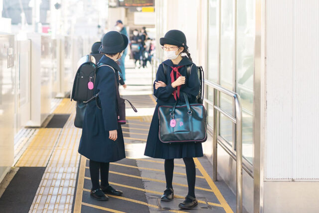 “가장 많이 죽었다”…코로나19 사망률 치솟는 일본