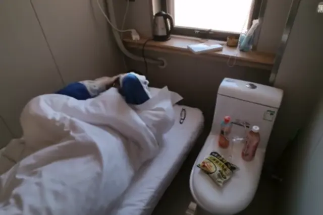 ‘침대 옆에 변기가…’ 세상에서 가장 작은 호텔은 어디