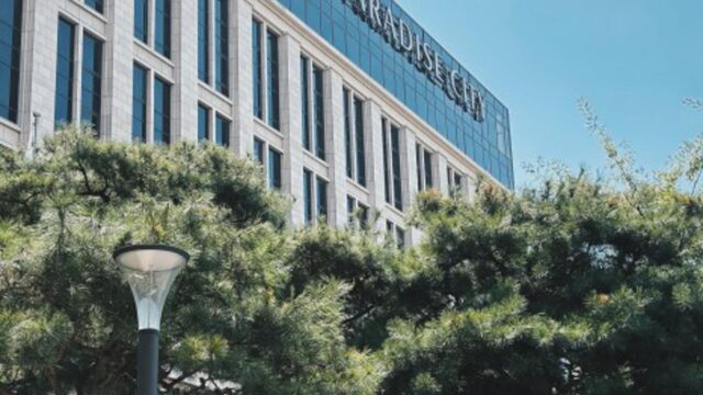 1억원 스피커, 전 객실 스위트룸…럭셔리 호텔 가보니