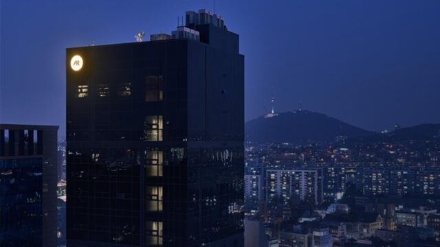 남녀 300명 몰린 호텔 행사…안테룸 서울, NHN여행박사와 합병으로 더 젊어진다