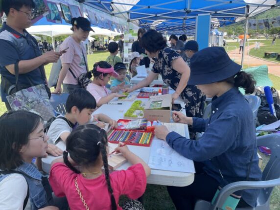텀블러, 반찬통, 입지 않는 옷 들고 가야 즐길 수 있는 축제